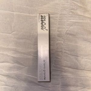 Ariana Grande Mod Vanilla travel spray